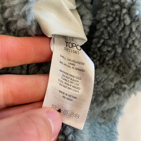 Size XS - Topo Designs Women's Reversible Sherpa Reversible Jacket Slate/Mint - Picture 4 of 8